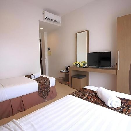 Hotel Grand Malioboro Yogyakarta Exterior foto