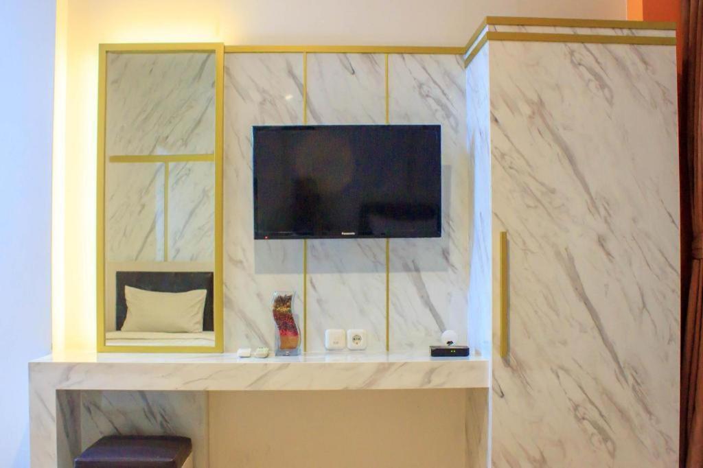 Hotel Grand Malioboro Yogyakarta Exterior foto