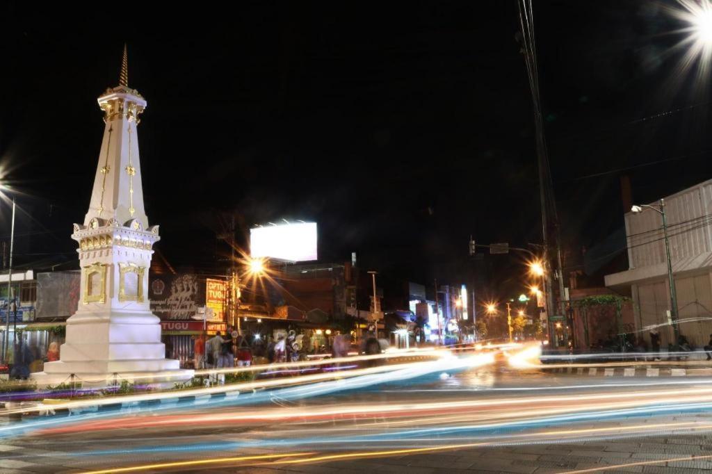 Hotel Grand Malioboro Yogyakarta Exterior foto