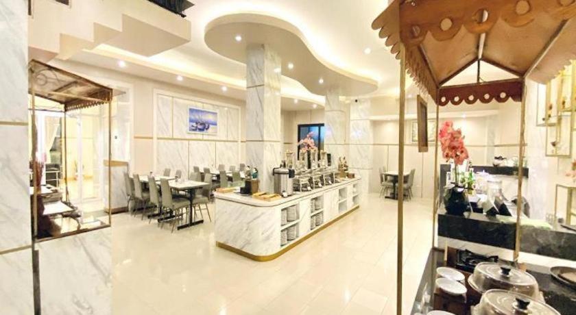 Hotel Grand Malioboro Yogyakarta Exterior foto