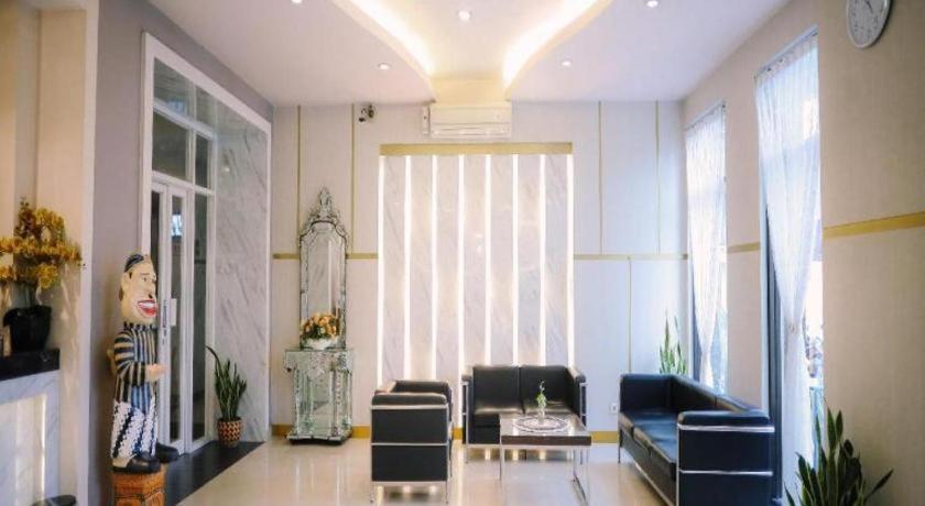 Hotel Grand Malioboro Yogyakarta Exterior foto