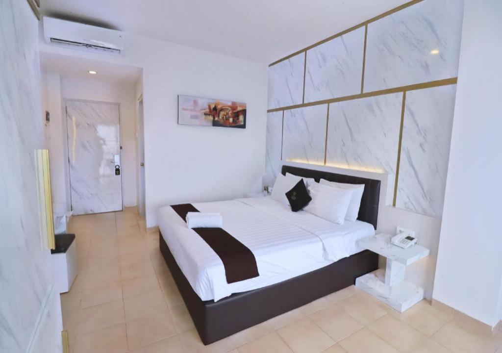 Hotel Grand Malioboro Yogyakarta Exterior foto