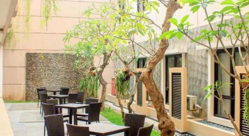 Hotel Grand Malioboro Yogyakarta Exterior foto