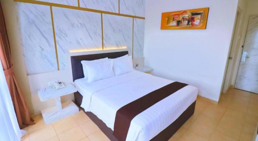 Hotel Grand Malioboro Yogyakarta Exterior foto