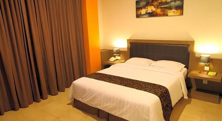 Hotel Grand Malioboro Yogyakarta Exterior foto