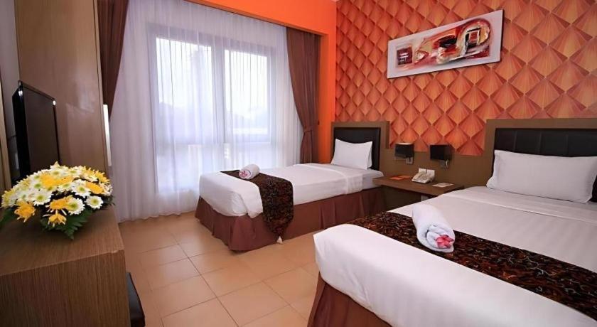 Hotel Grand Malioboro Yogyakarta Exterior foto